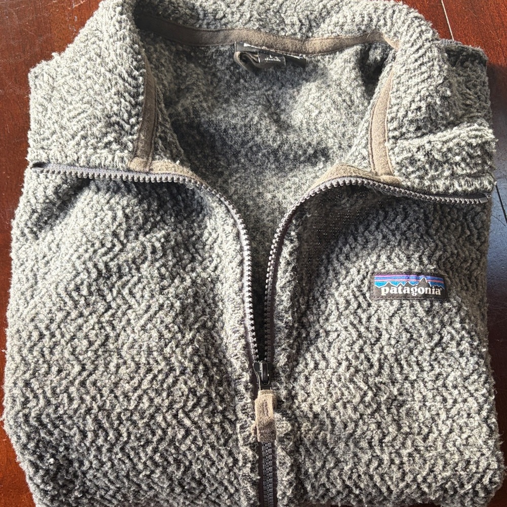 Patagonia Woolyester Gray full Zip-Up Fleece